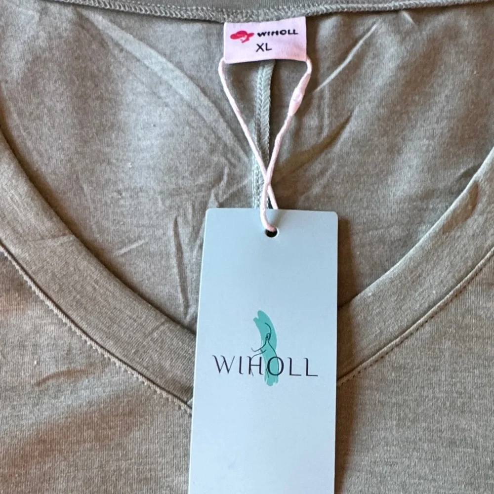 WIHOLL Sage Green Ruched Hem V-Neck Tee – XL (NWT) - Picture 6 of 10